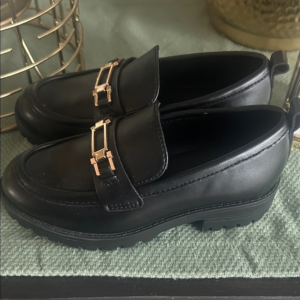 GAP Black Girls' Dress Loafers with Gold Buckle - Picture 2 of 3